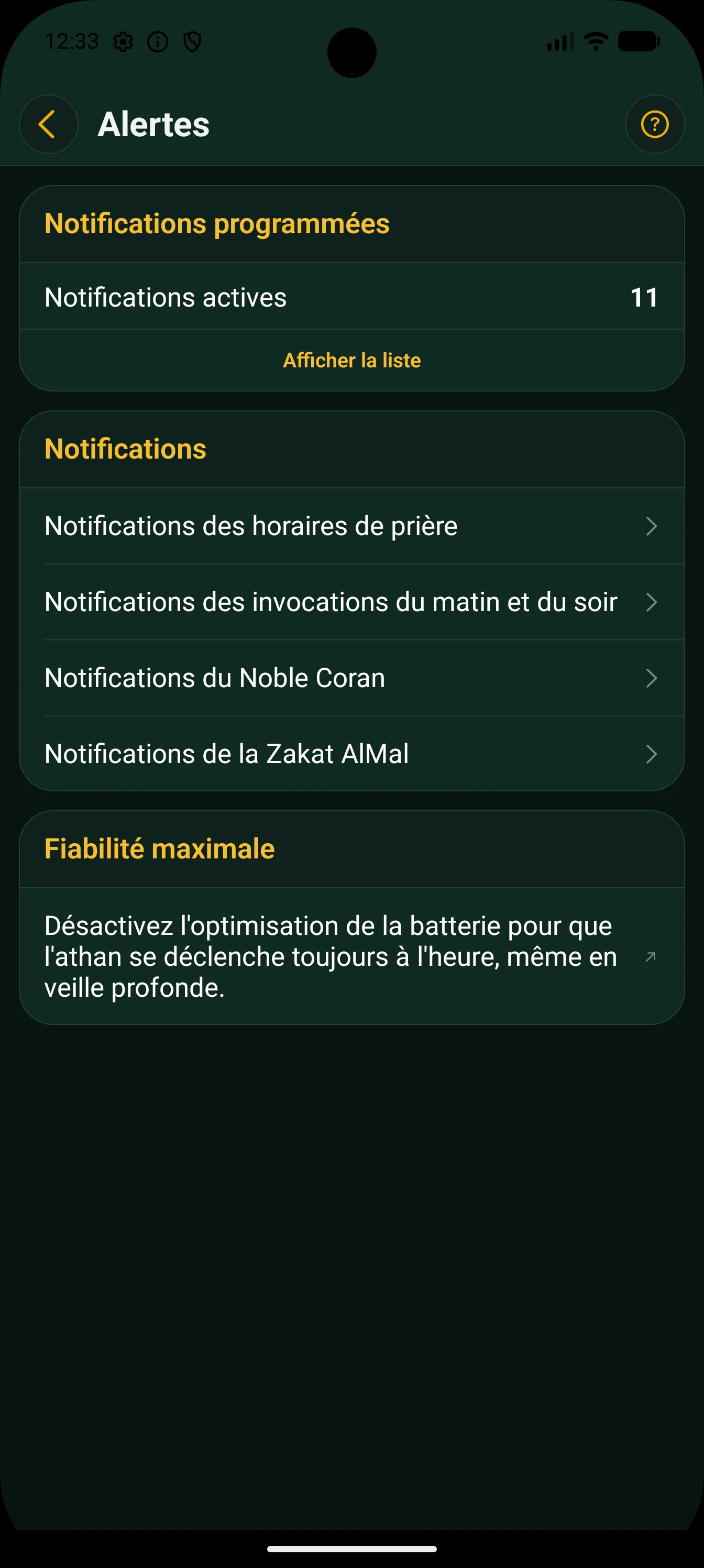 Page Alertes sur Android : le nombre de notifications actives, les quatre types de rappels, et la carte Fiabilité maximale invitant à désactiver l'optimisation de la batterie.
